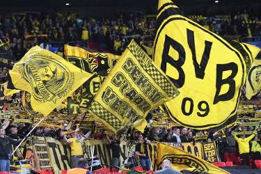 Borussia Dortmund to advance to last-16